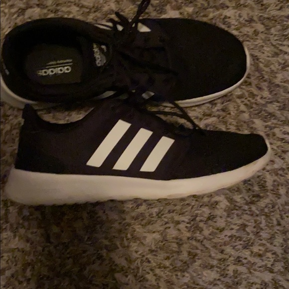 Adida's Sneakers - Picture 3 of 4